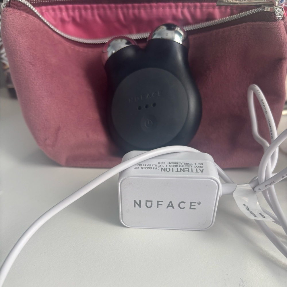NuFace Black Device with Pink Pouch